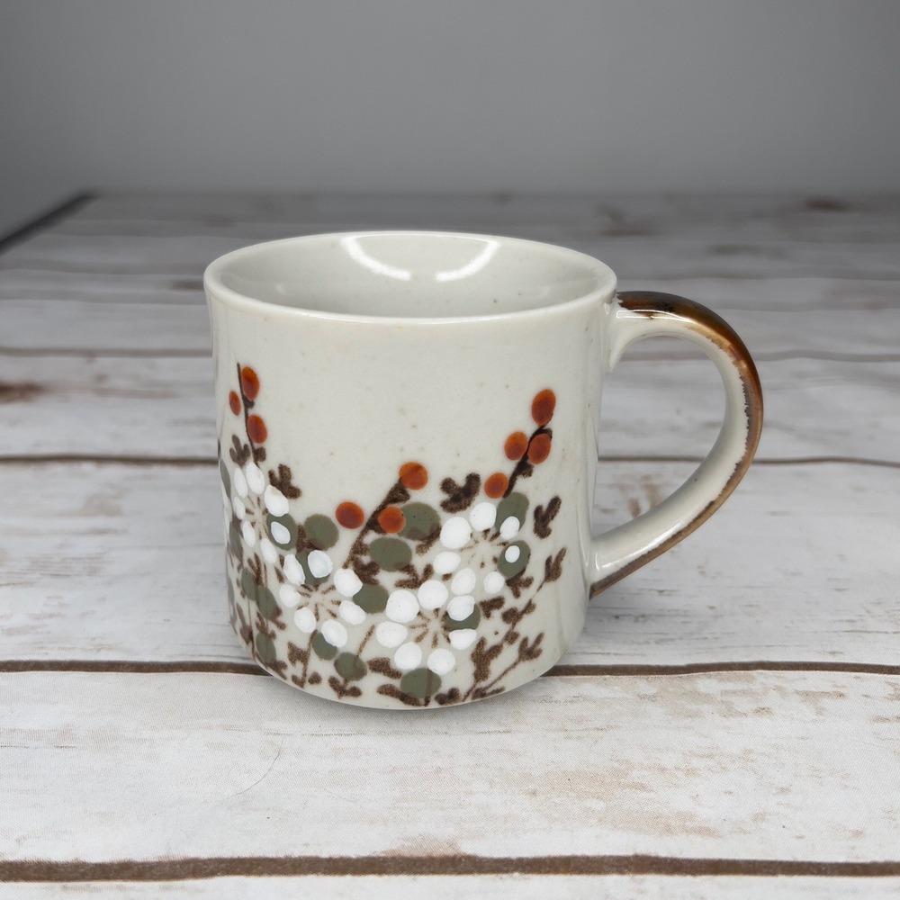 VTG Stoneware Mug Cream Floral Berry Speckled Rustic Brown Handle 12oz